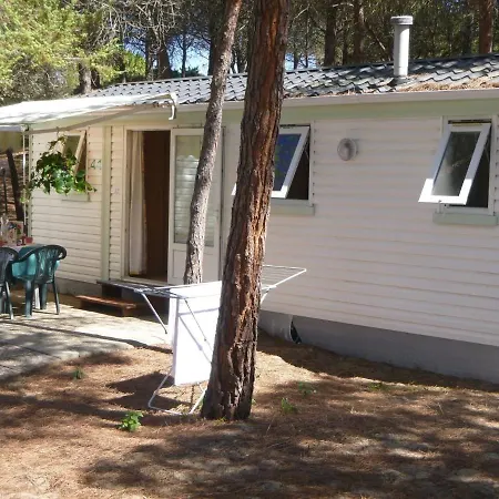 Attractive Mobile Home In Sorso With Shared Pool סורסו