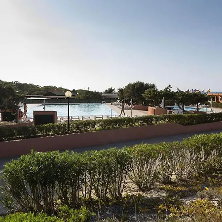 Attractive Mobile Home In Sorso With Shared Pool בית נופש *