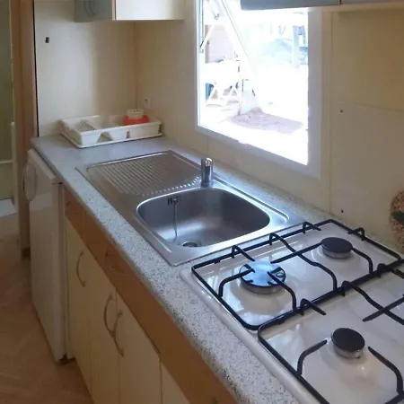 Attractive Mobile Home In Sorso With Shared Pool בית נופש סורסו
